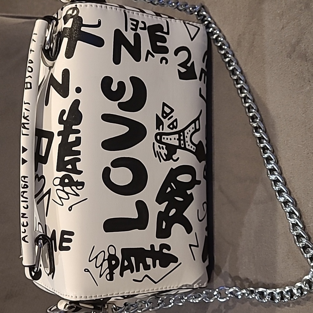 Woman's Graffiti Shoulder Bag (Paris Edition) - Picture 3 of 5